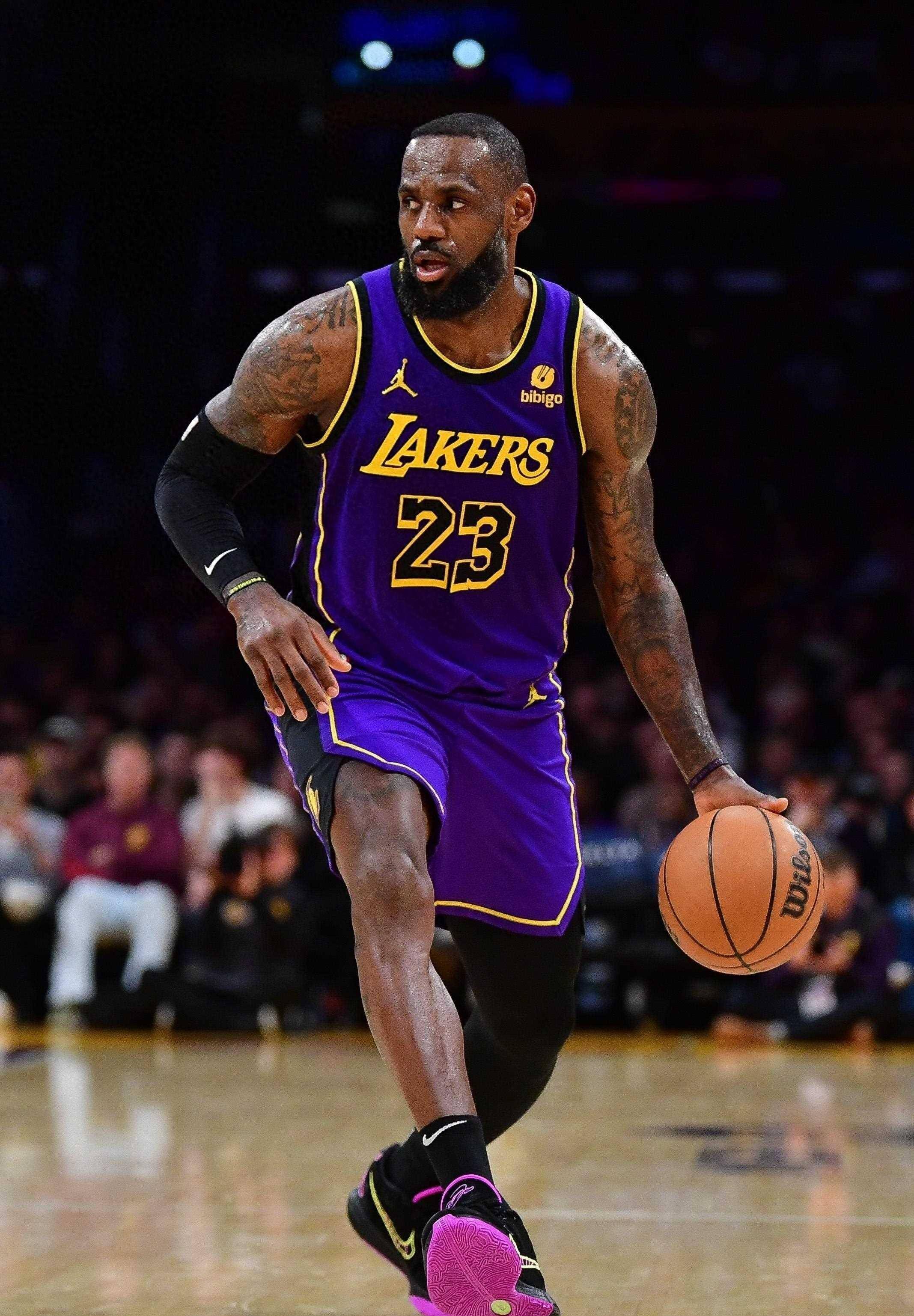 欧冠战报：马杜埃凯双响，马丁内利破门，阿森纳3-0布鲁日（欧冠综述：马杜埃凯梅开二度，马丁内利建功，阿森纳3-0完胜布鲁日）