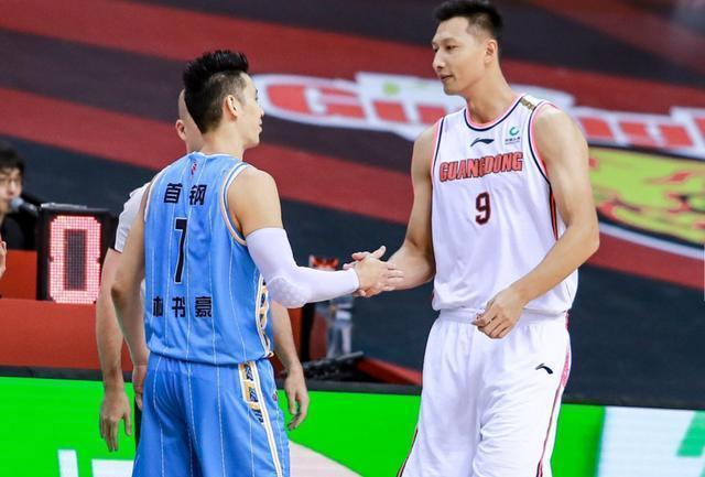 足球中超争冠球队连续丢分，冠军悬念陡增（中超争冠队频频丢分，冠军悬念升级）