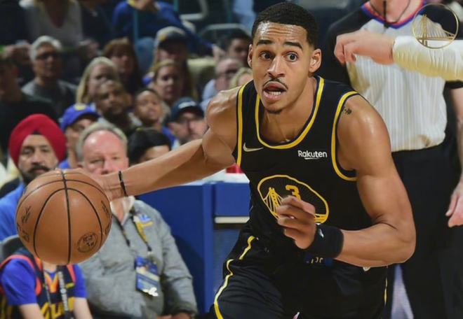 奎因五项基础数据均排在本届新秀前五，总助攻第一（奎因五大基础数据全部跻身本届新秀前五，助攻总数领跑）