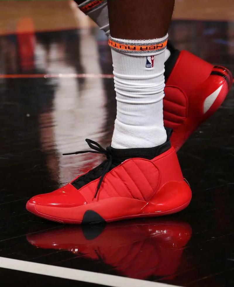 奥尔莫：欧洲杯门线解围是最兴奋时刻；若拿重要冠军就剃光头（奥尔莫：欧洲杯门线救险最让我振奋；若夺重磅冠军就剃光头）