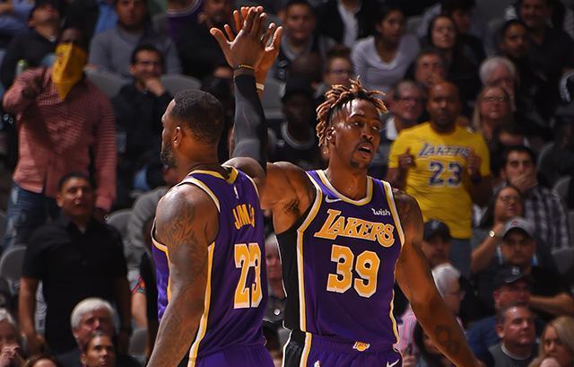 卡佩罗：斯帕莱蒂不能执着于某些固定阵型，他要学会灵活变通（卡佩罗：斯帕莱蒂别死守阵型，应学会灵活调整）